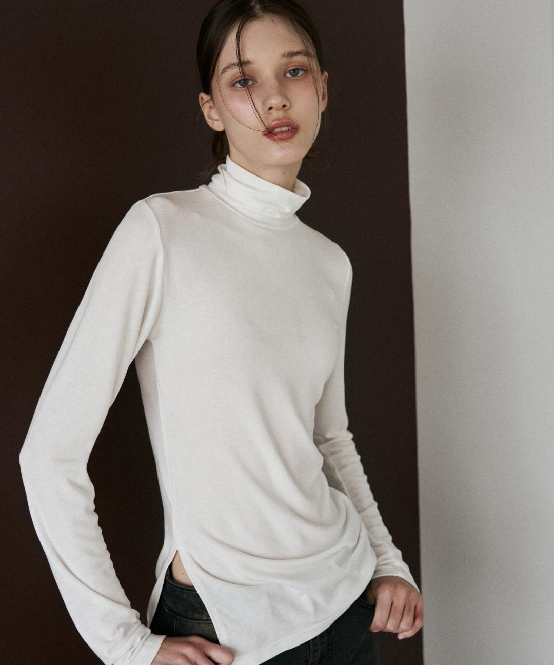 레더리 [하객룩] 슬릿 터틀넥 탑 [3COLOR]