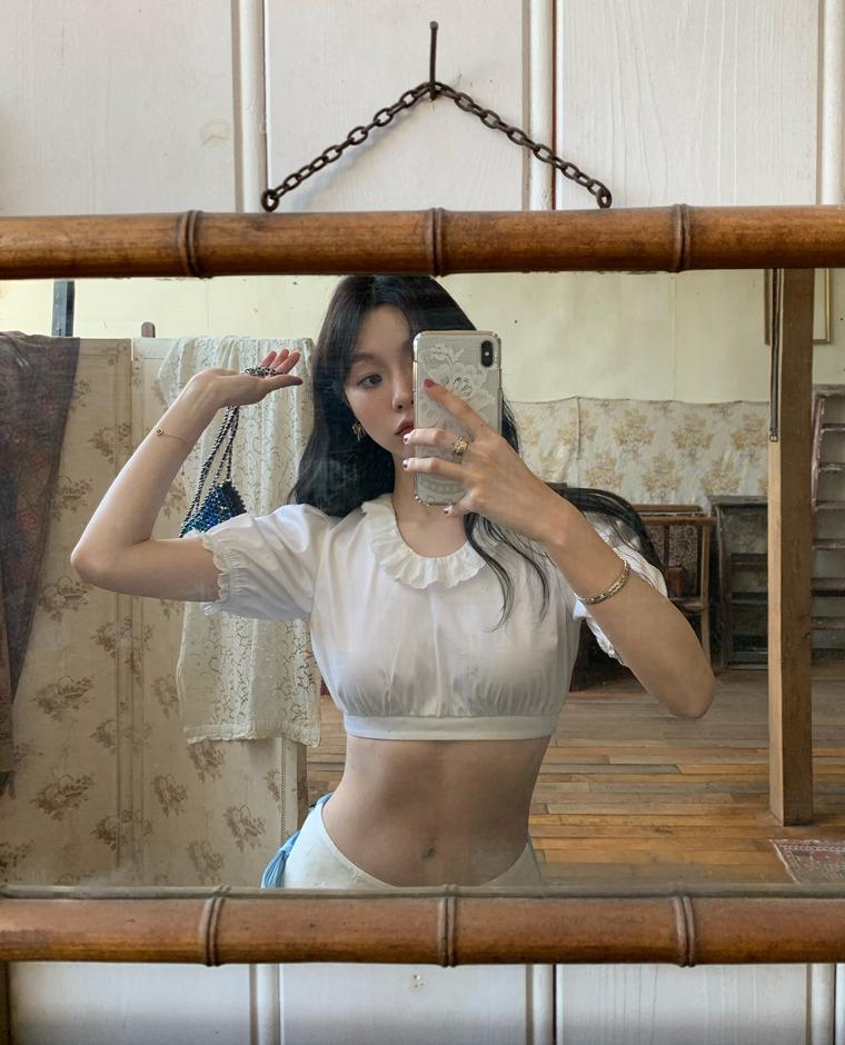 몽마  화이트 블라우스