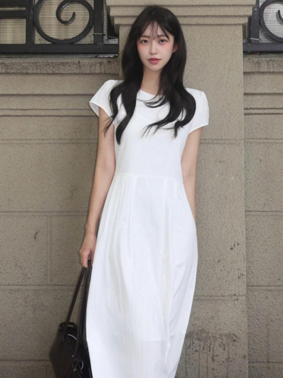 하트 스티치 플리츠 원피스 화이트 j1793