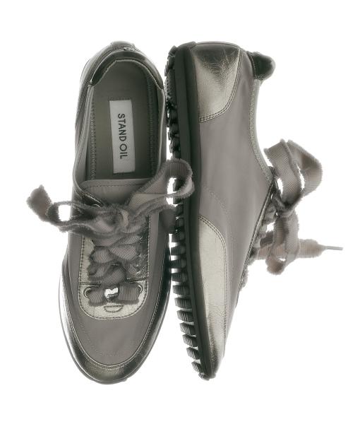 Sophie Flat Sneakers · 소피 플랫 스니커즈