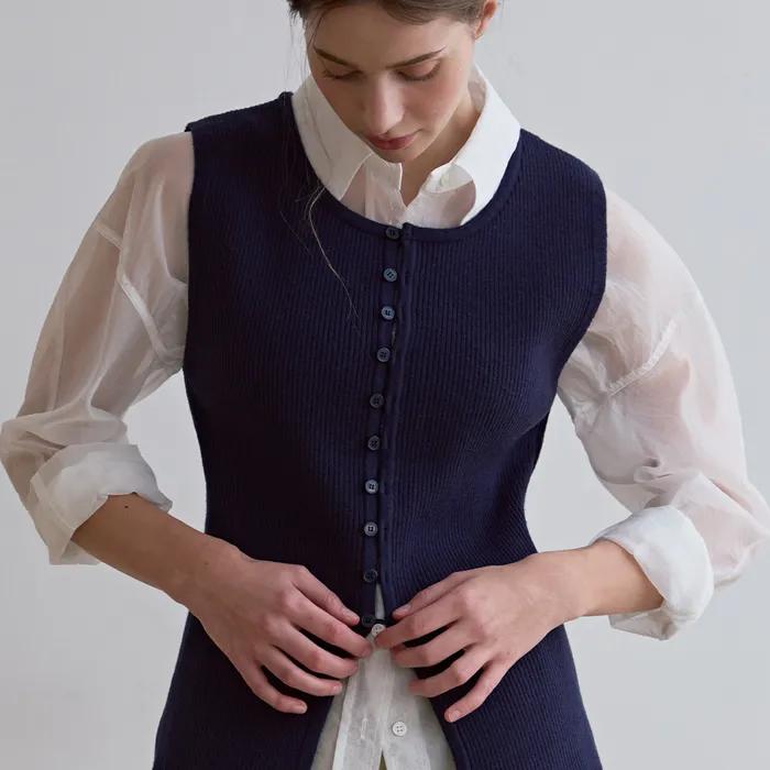 버튼 레이어드 베스트-네이비