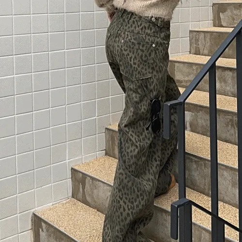 [허리조절/고퀄리티/국내제작] y2k 핀터레스트 바이브 레오파드 카펜터 팬츠 / 호피 레오파드 유니크 비조