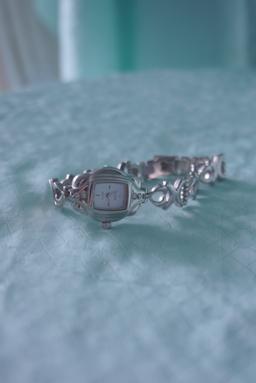 beautiful strap watch