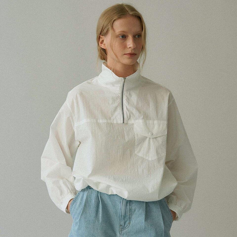 half zip-up windbreaker (white)