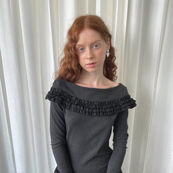 LOOSE dark gray multi-layer lace long-sleeved sweater