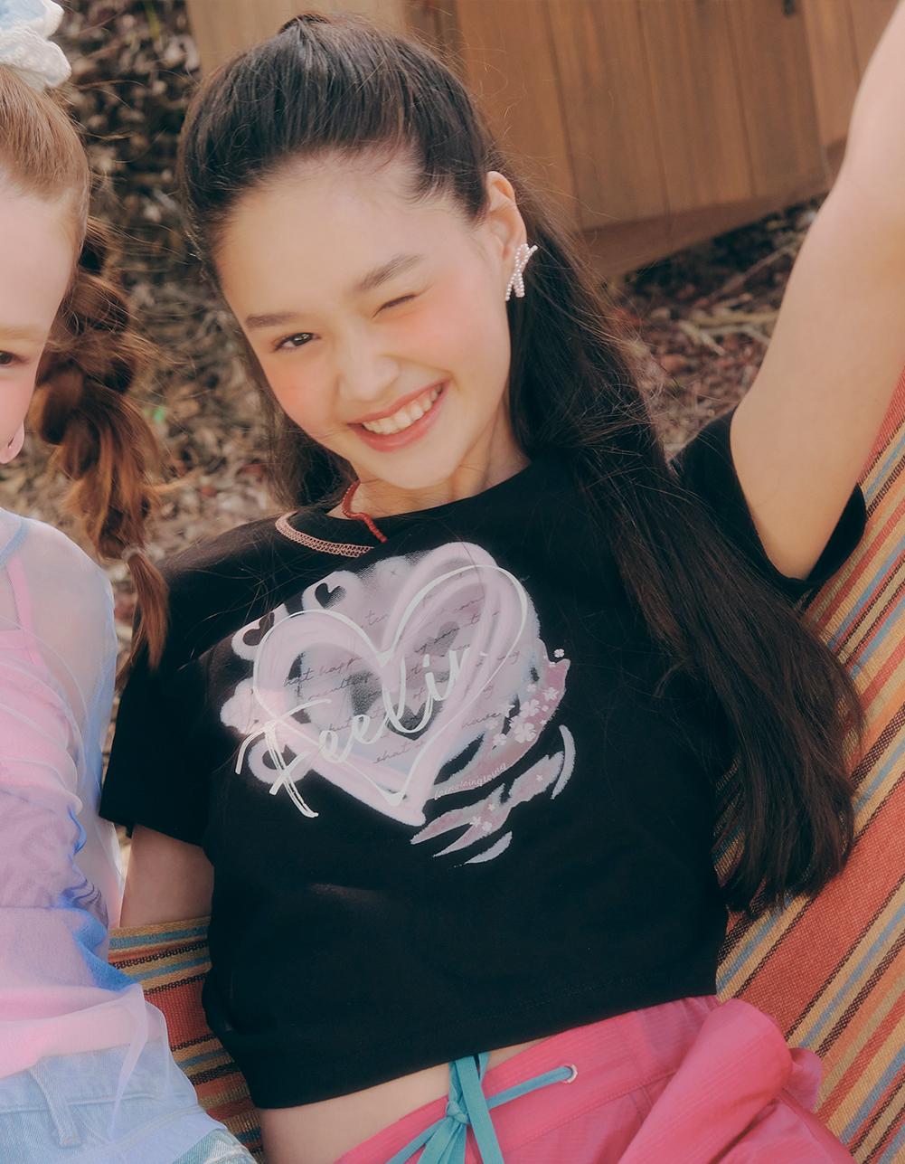 [TOINQ]_T240MTS904W_프린트 크롭 티셔츠