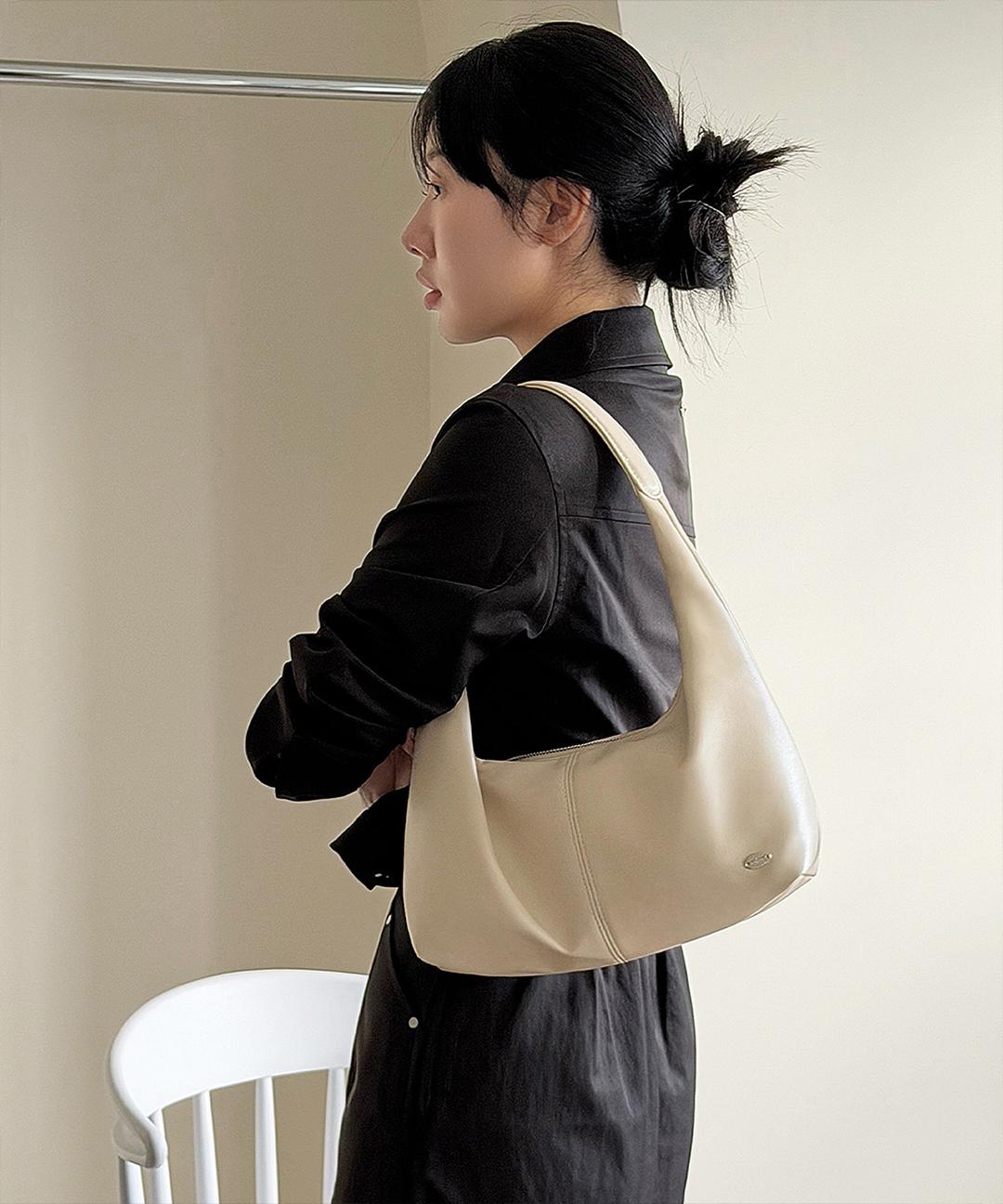 맥끌라니 포코 숄더백