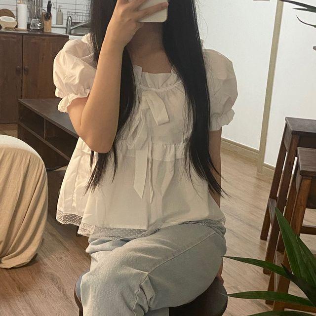[2color/오프숄더o] 리본 퍼프 셔링 프릴 크롭 반팔 블라우스