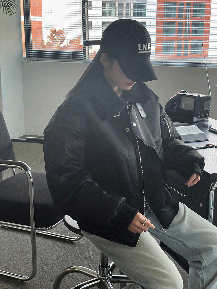 덤블 하이넥 항공 점퍼