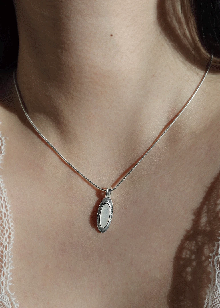 oval necklace | 오발 펜던트 목걸이