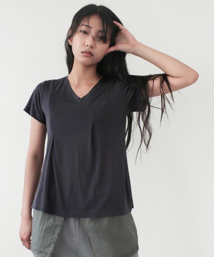 TENCEL PLEATS T-SHIRT, CHARCOAL