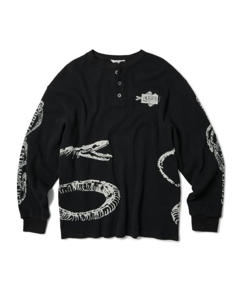 BONE SNAKE HENLEY NECK WAFFLE KNIT (BLACK)