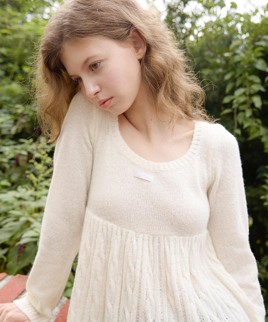 레터프롬문 레터즈 케이블 플레어 니트 ( 2 colors )