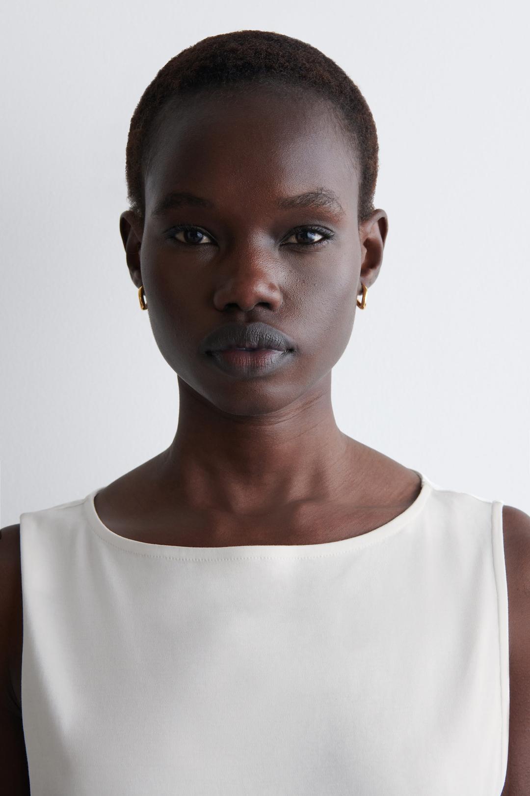 TWISTED HOOP EARRINGS