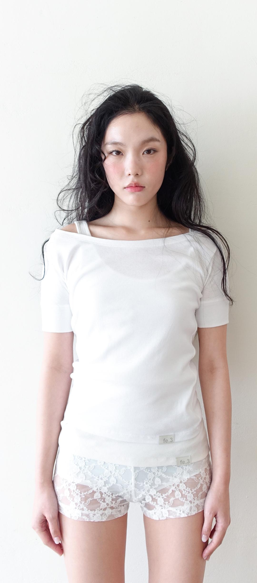 [fe.3] rib half top (white)