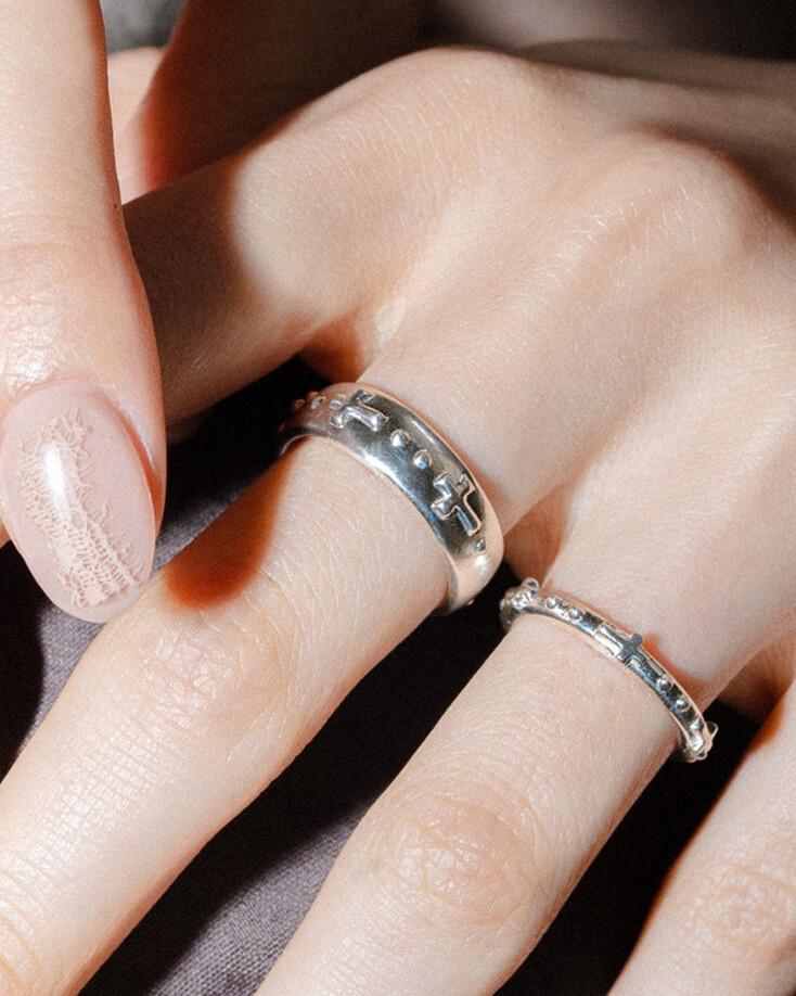 Rosarium Ring (bold)