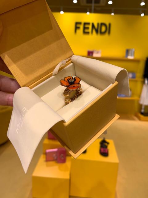 펜디 플라워 이어 커프스 이어링 8AG822A6VKF1791﻿ / Fendi Flower Cuff Earring 8AG822A6VKF1791