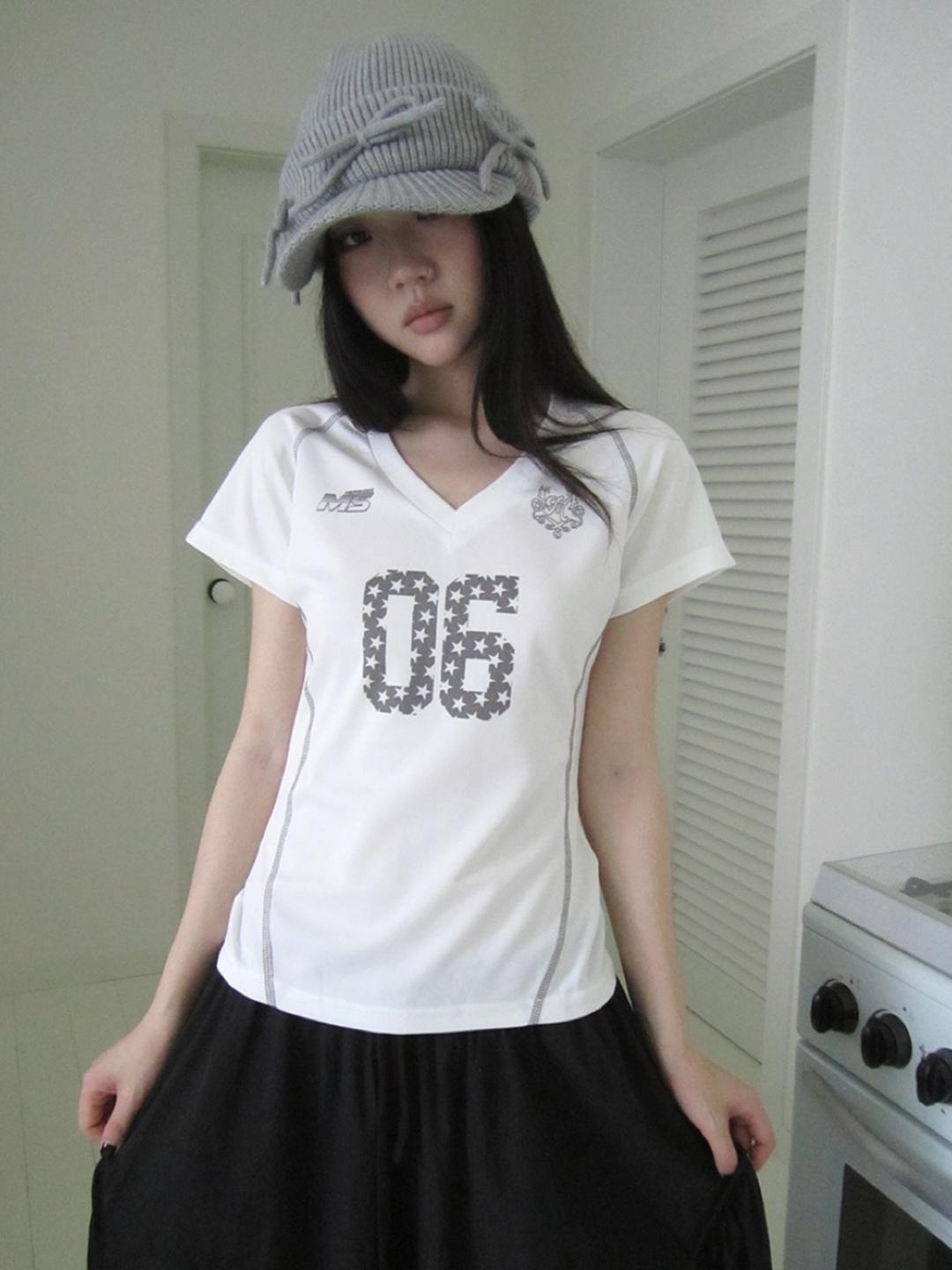 ang:project Star 06 V-neck Tee