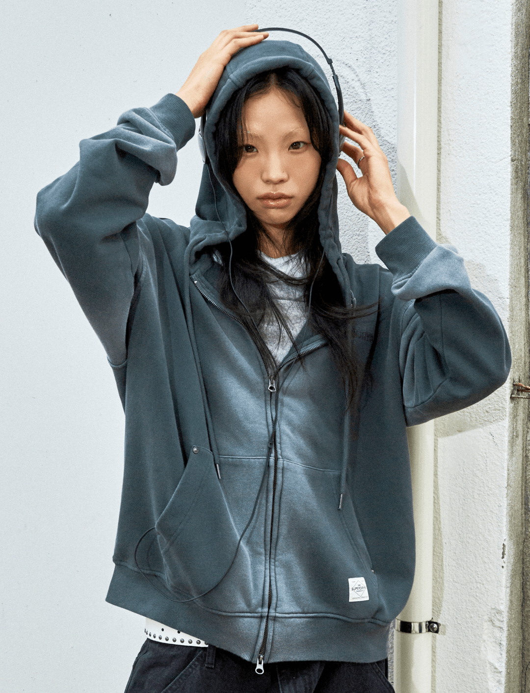 [아일릿 원희 착용] VINTAGE FADED ZIP UP HOODIE D/GREY