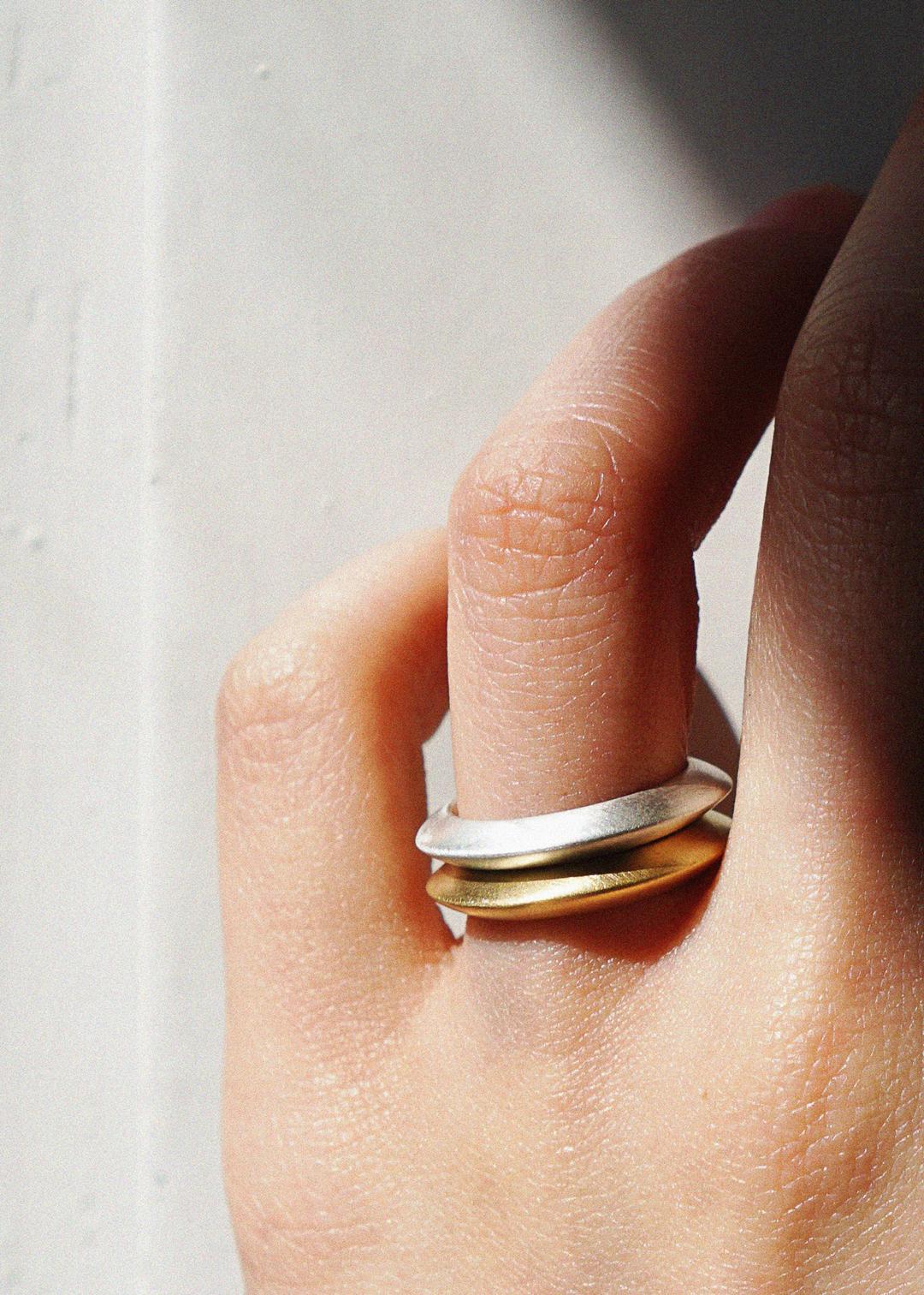 PLATE RING MATT VERMEIL