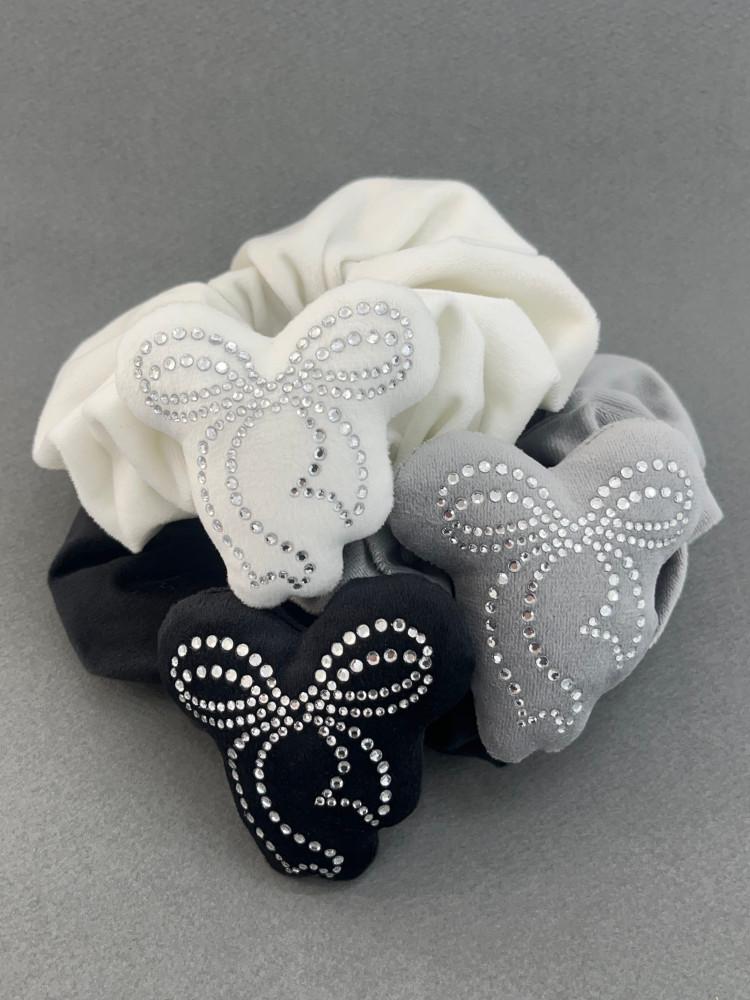 (VACANCY) Ribbon on velvet scrunchie