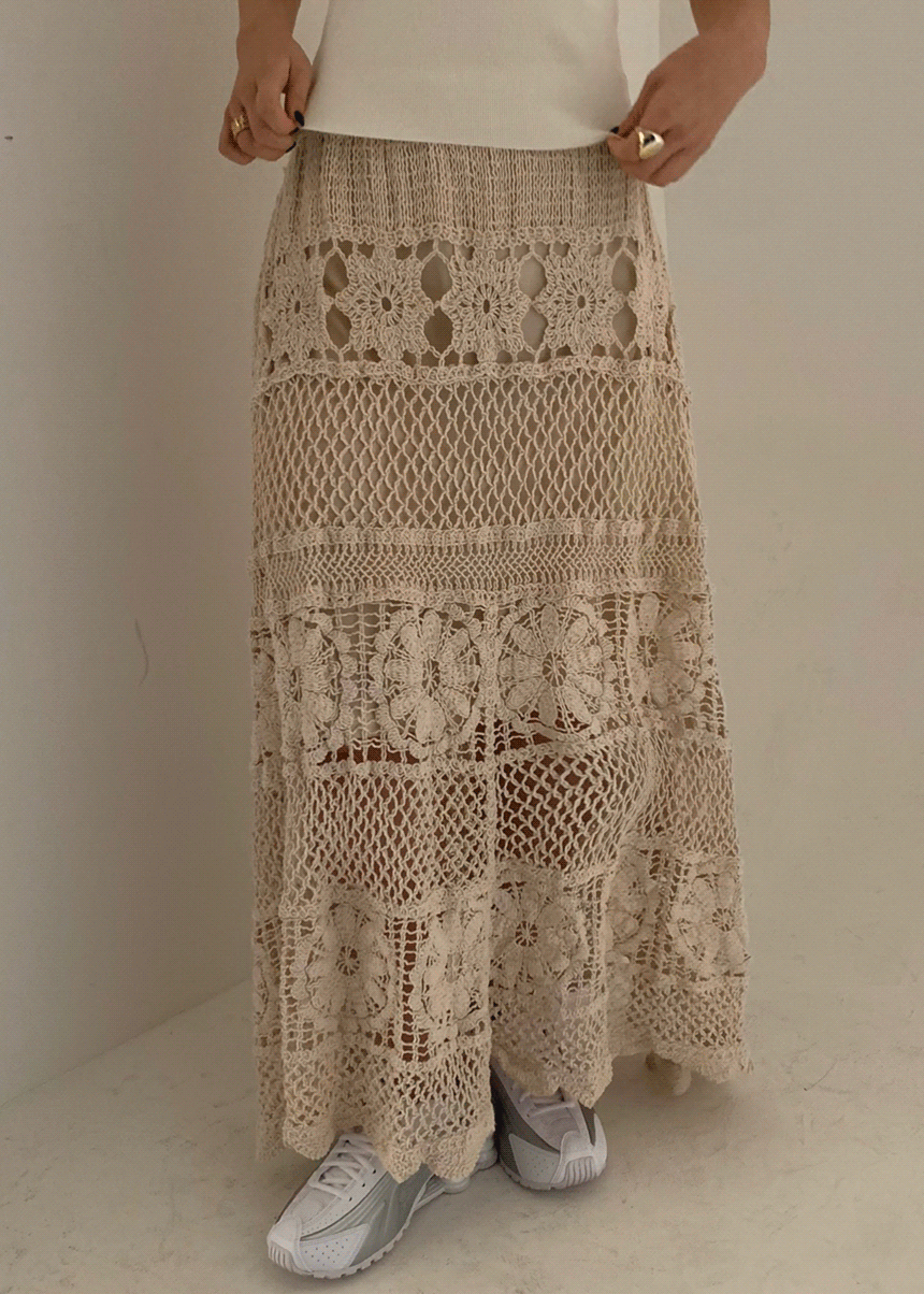 투즈룸 니팅 플라워 크로쉐 롱스커트