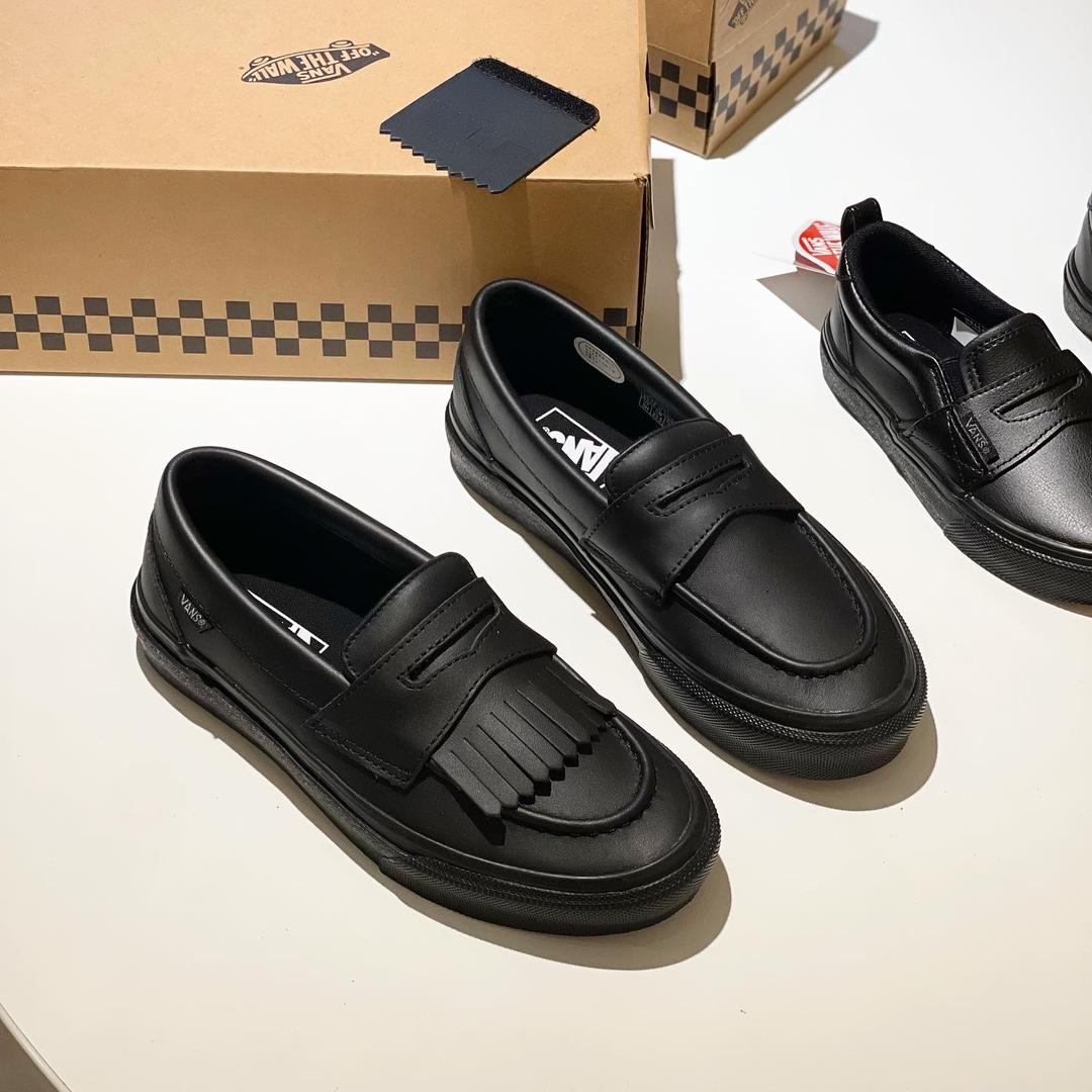 VANS LOAFER BLACK