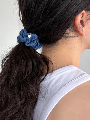 denim mini scrunchie