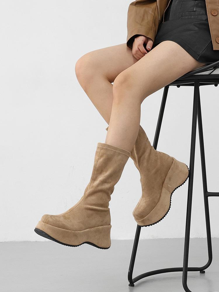 소업 스웨이드 둥근코 플랫폼 통굽 데일리 여유핏 부츠(8.0cm)