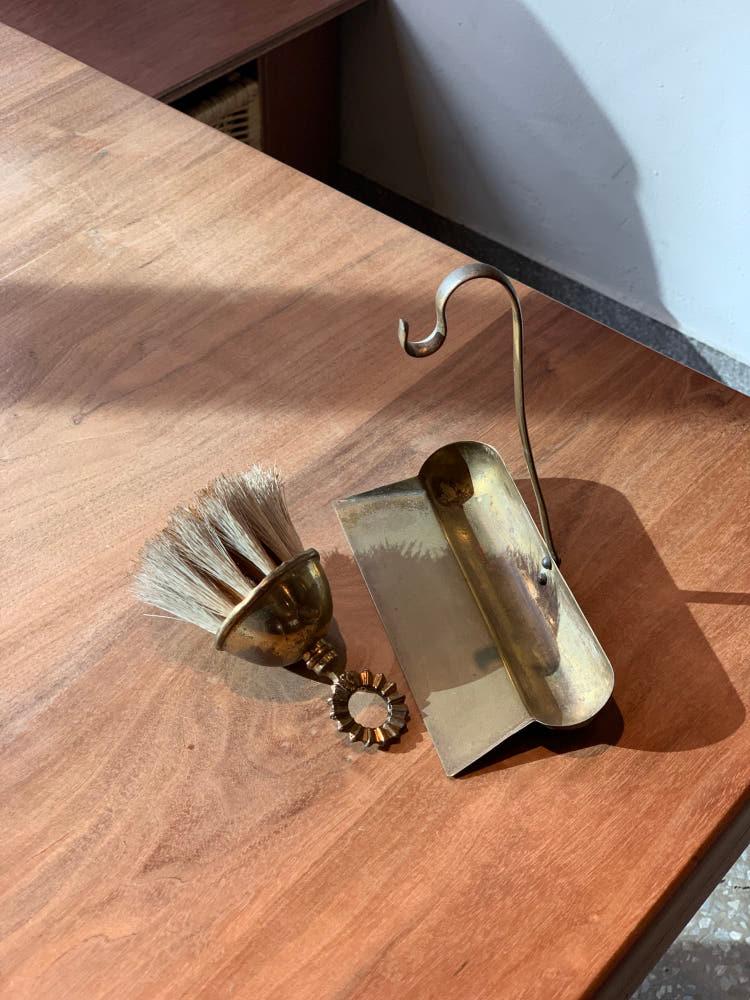 빈티지 브라스 탁상용 쓰레받기와 빗자루