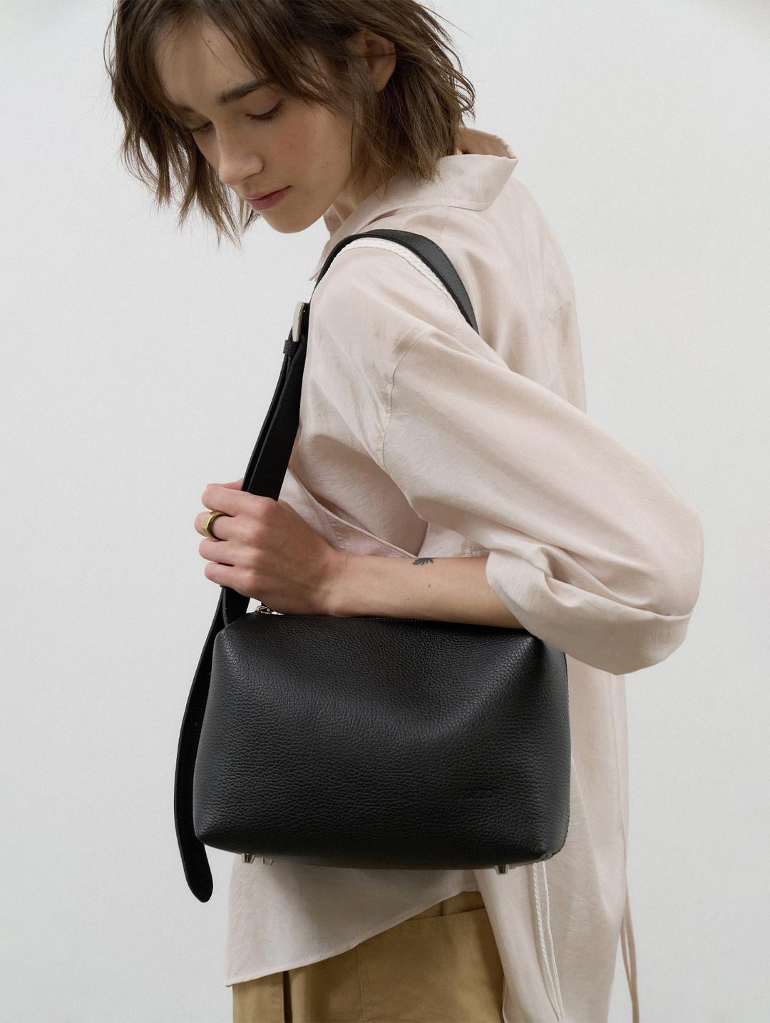 ETERNAL BAG - BLACK