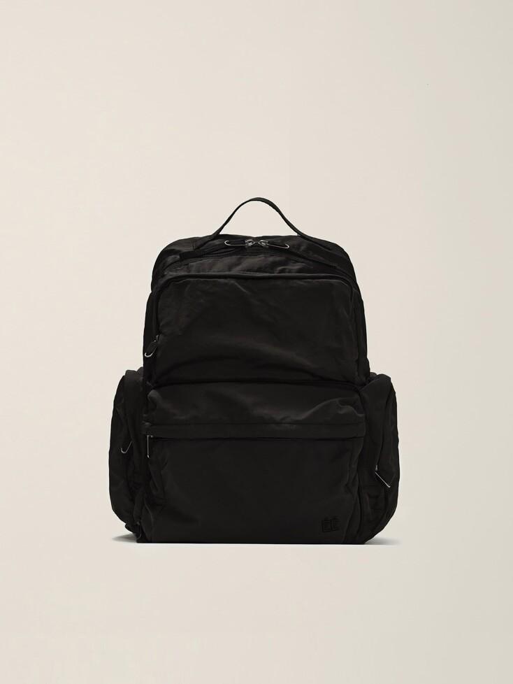 TRANSFORMABLE UTILITY POCKET BACKPACK (MEDIUM) BLACK