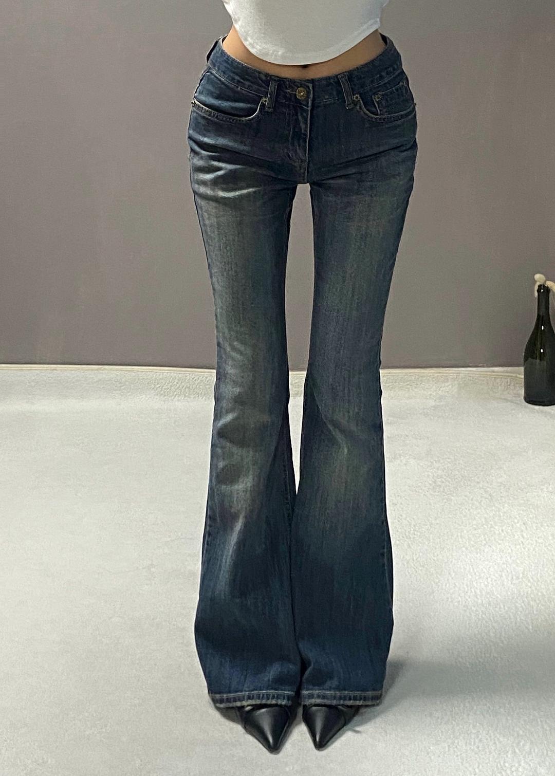 비츠앤밥스 DELUA LOW BOOTSCUT PANTS