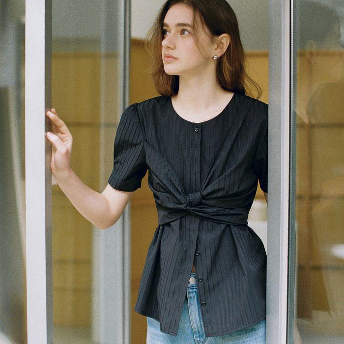 comos 1407 stripe wrap point shirring blouse (black)