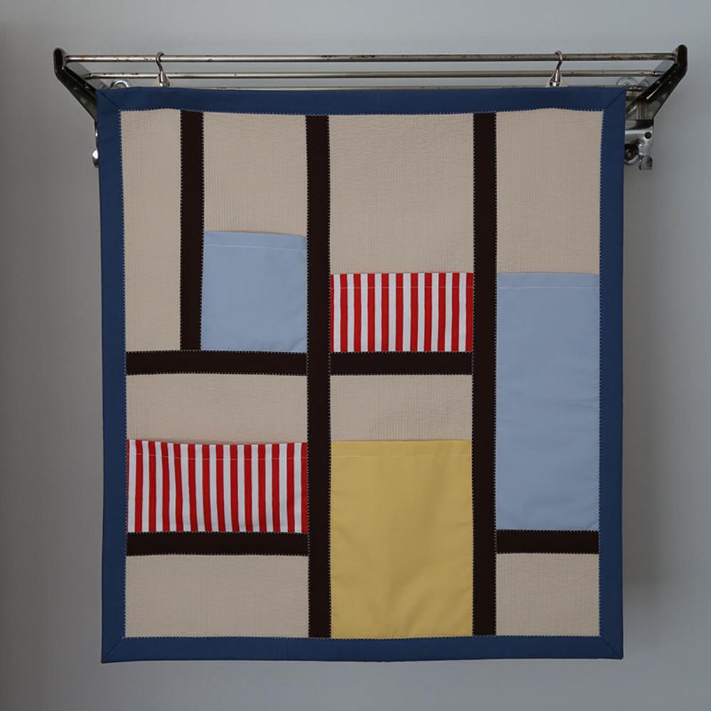 [composition 03] hanging pocket