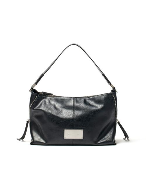 SIDE ZIPPER SHOULDER BAG IN BLACK