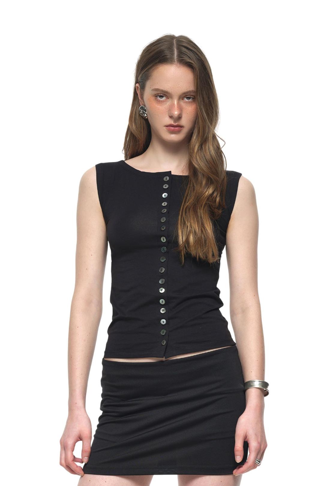 MOTHER OF PEARL BUTTON SLEEVELESS TOP (BLACK)