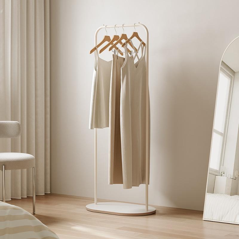 E0 올리브 우드 스탠드 행거 600