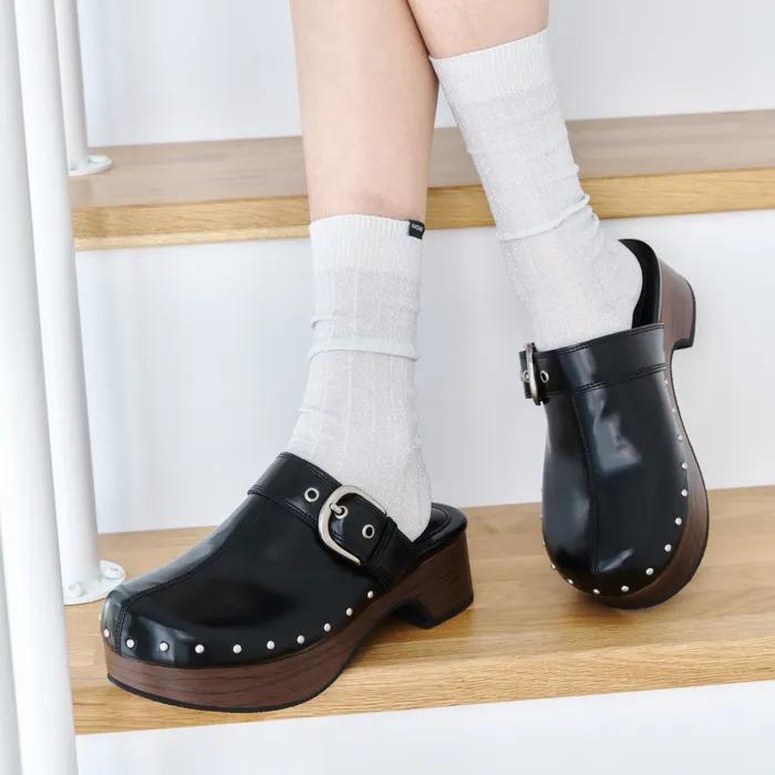 RIVET CLOG / BLACK
