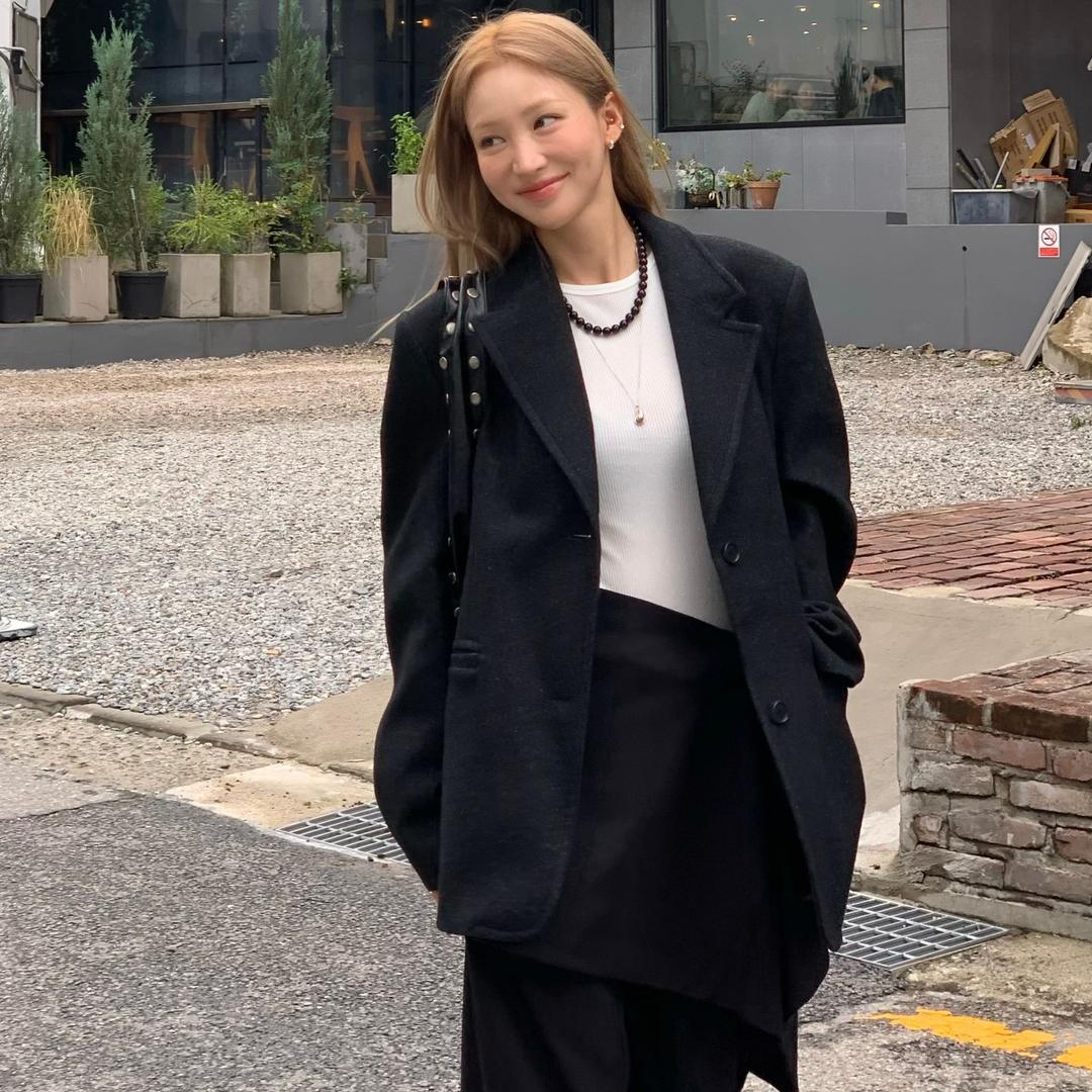 wool over-fit blazer (black)