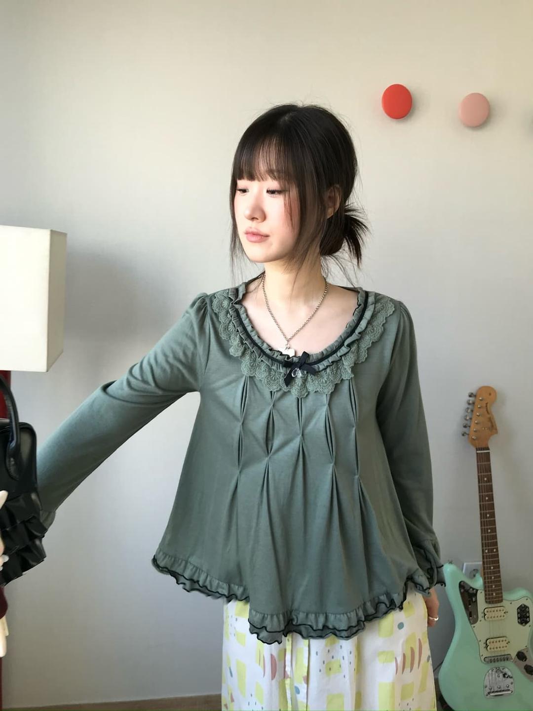 axes femme lace top | 후루츠패밀리