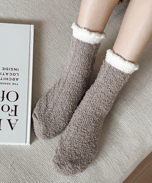 (4개 구성) 보들보들 도톰한 양털 컬러 수면양말 세트 4가지 디자인 세트 양말