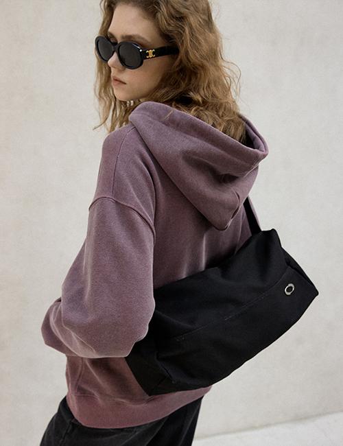 CP2. SQUARE MAIL BAG BLACK