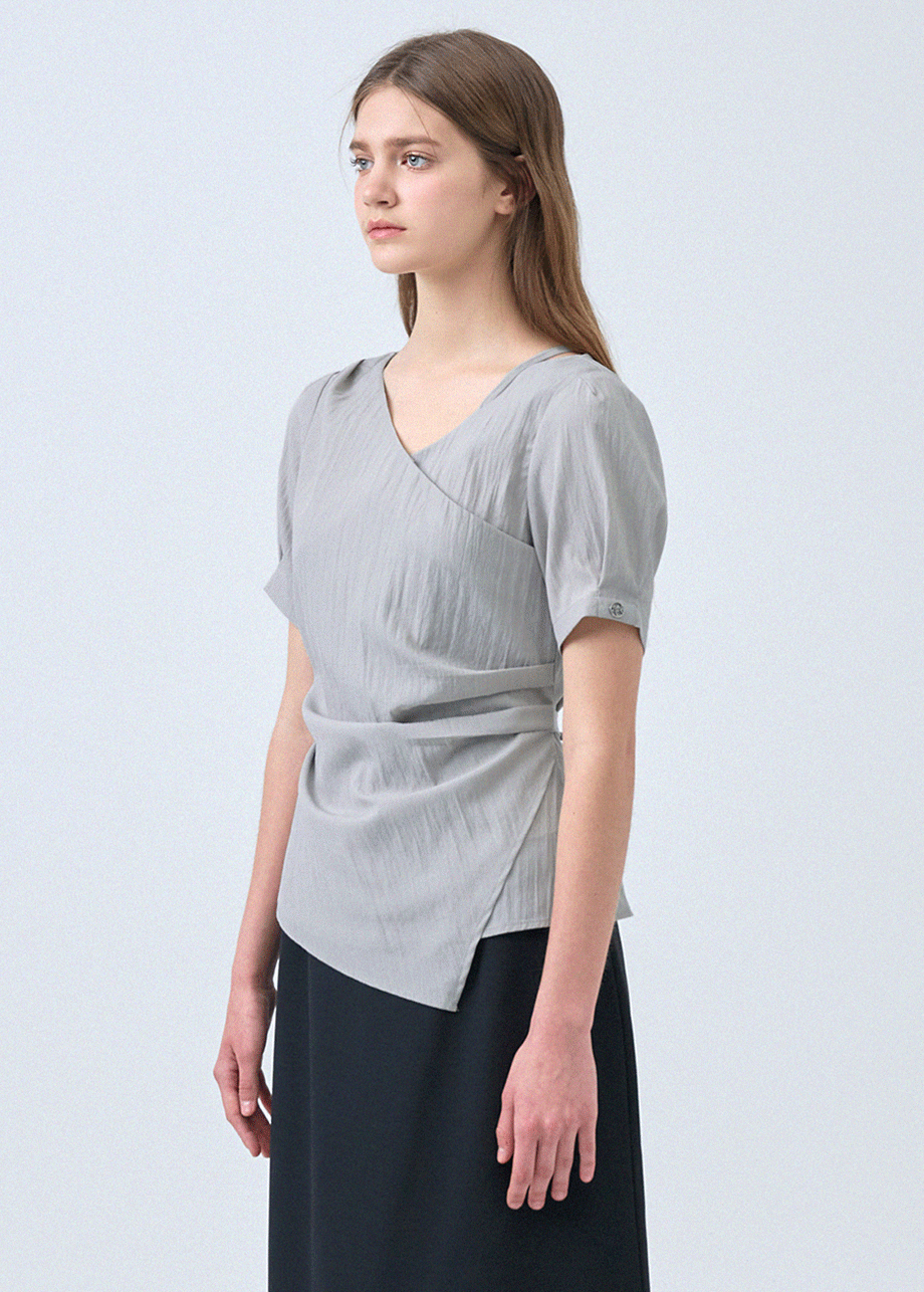 미케네 [44-120] Freya Unbalance Strap Blouse  프레애 언발란스 스트랩 블라우스(여름/하객룩/격식룩/데이트룩/데일리룩/오피스룩/유니크/고급/출근룩/미팅룩/언발란스/스트랩/브이넥/자체제작)