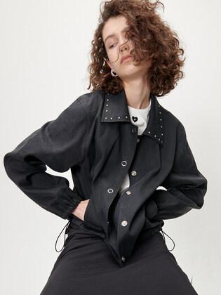 Classic snap jumper black