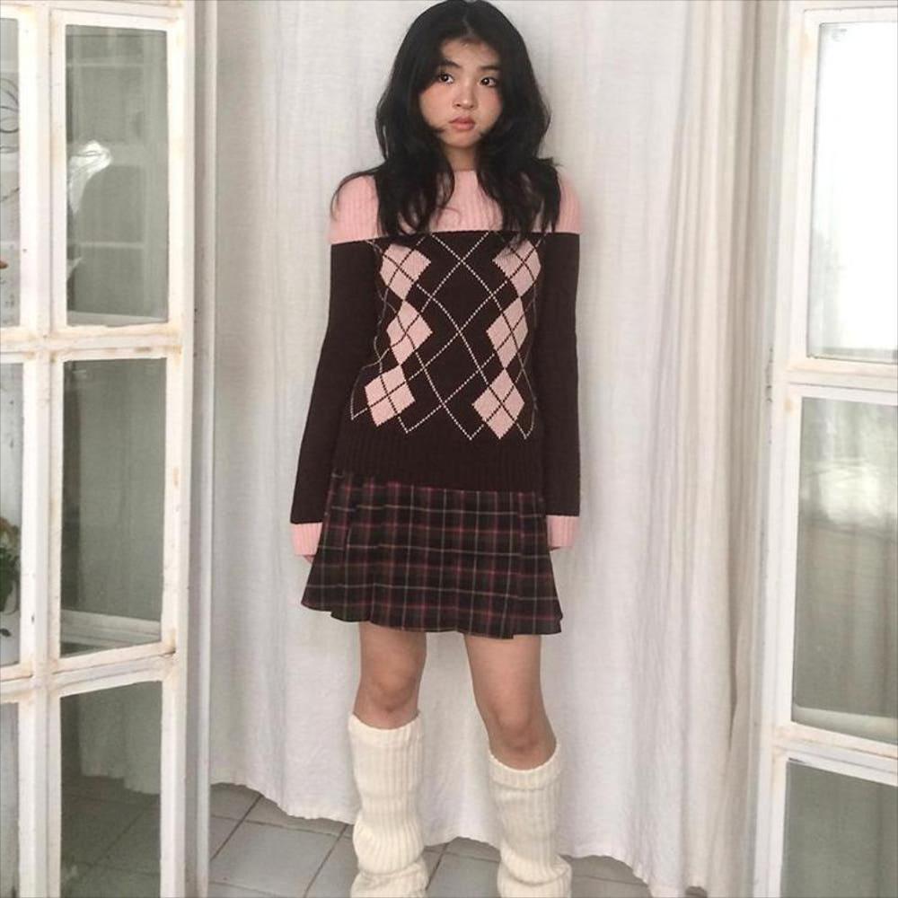 SicAstra two-color contrast diamond sweater