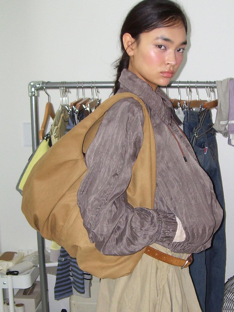 RUSTLING SHOULDER BAG [SUEDE CAMEL]