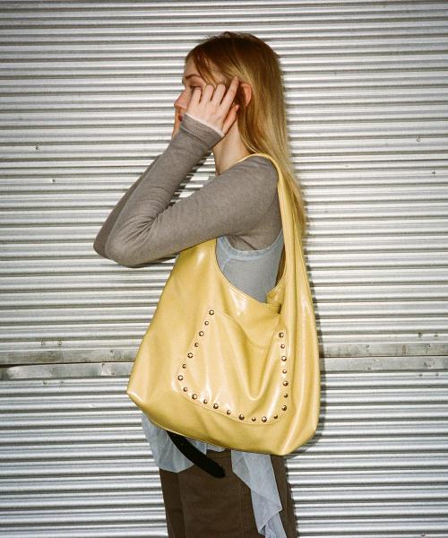 기호(KHIHO)  STUD POPO BAG / 2 COLORS - 사이즈 & 후기 | 무신사