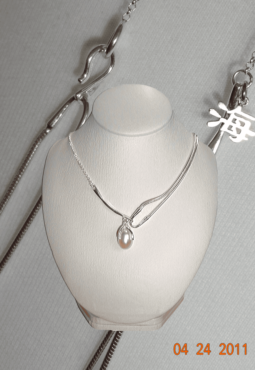 Two chain 海 one pearl necklace