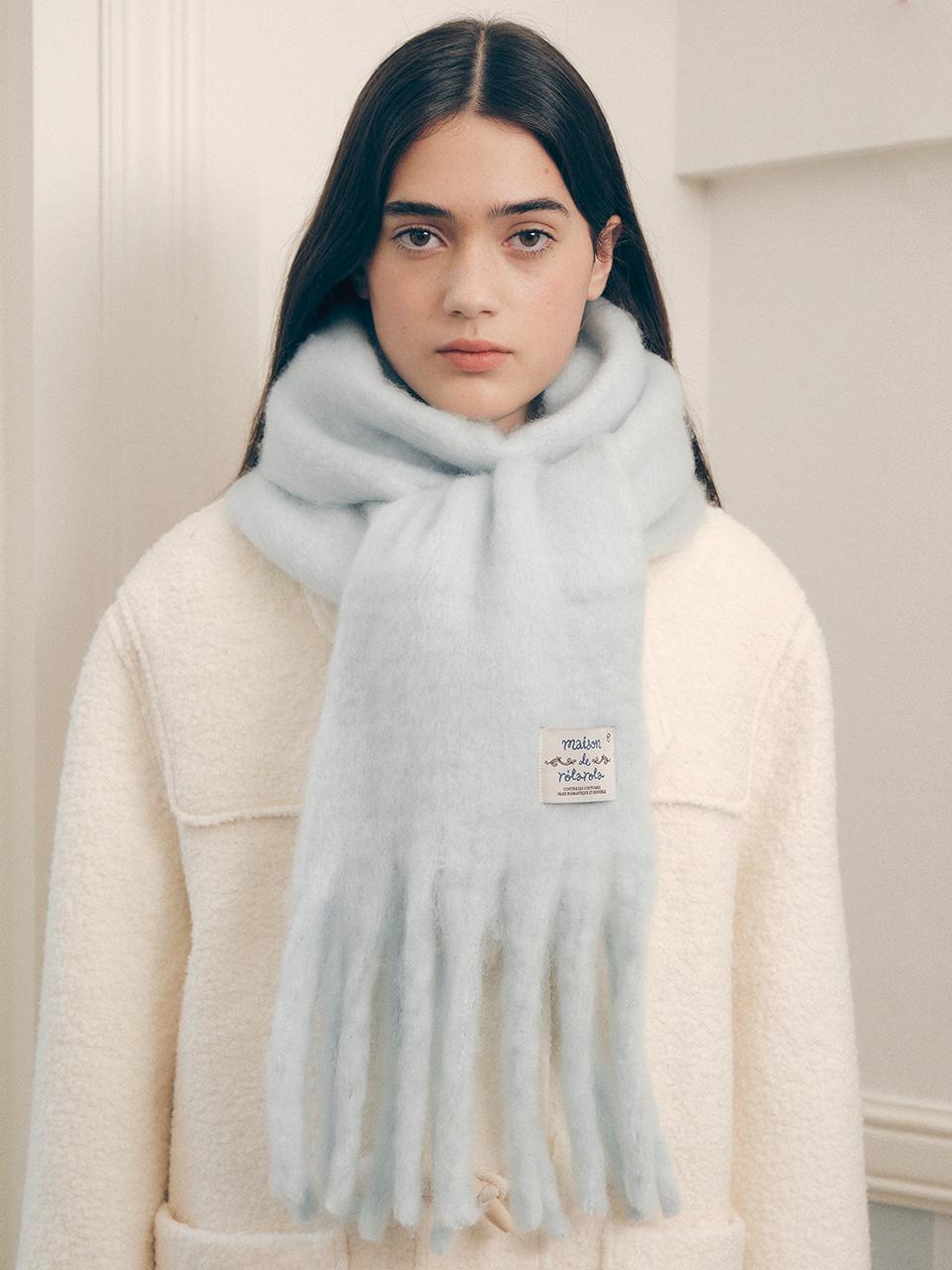 HAIRY MUFFLER LIGHT BLUE